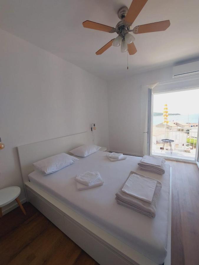 Vinko Rooms Primosten Exterior photo