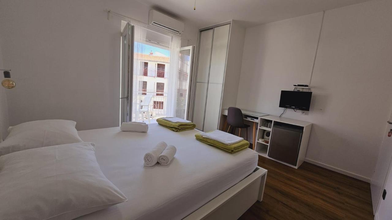 Vinko Rooms Primosten Exterior photo