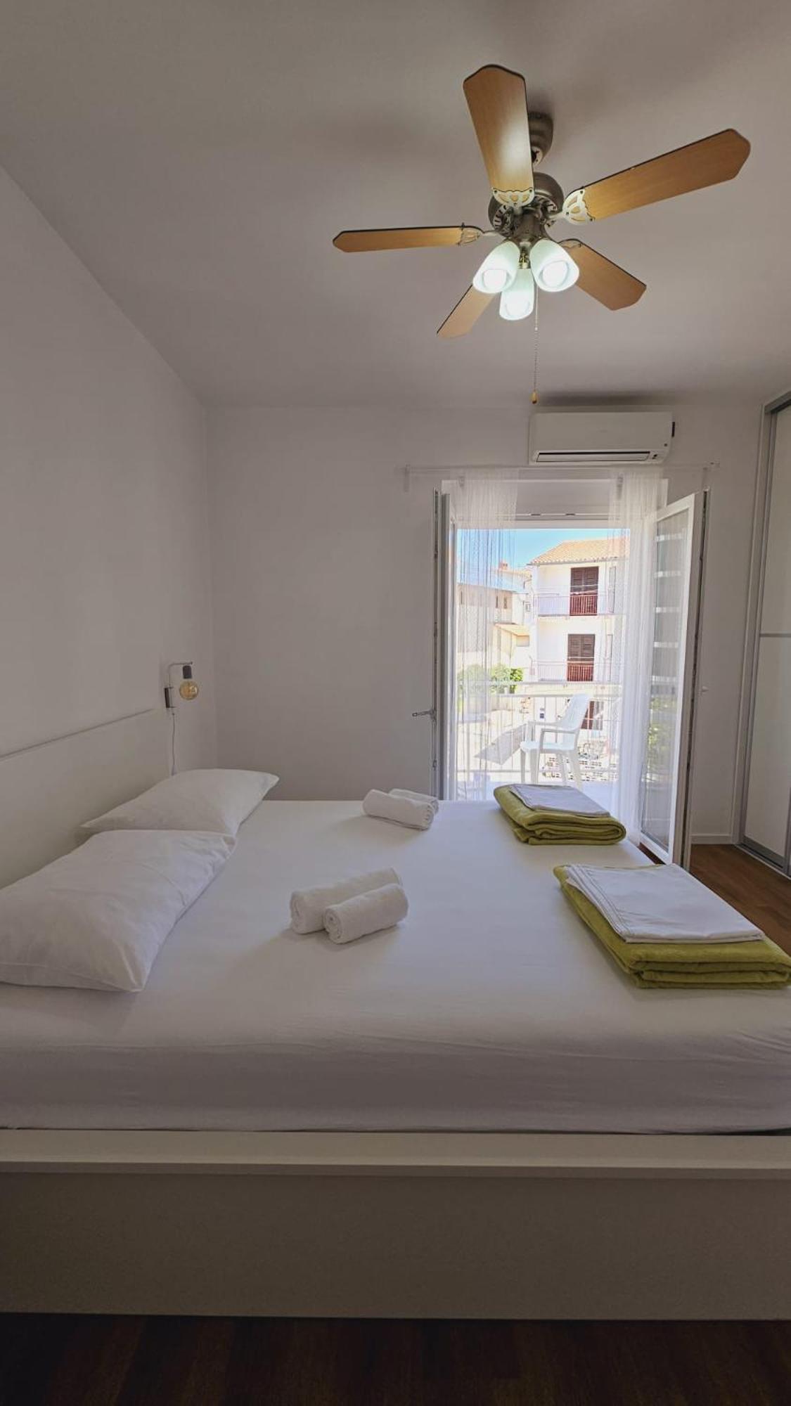 Vinko Rooms Primosten Exterior photo